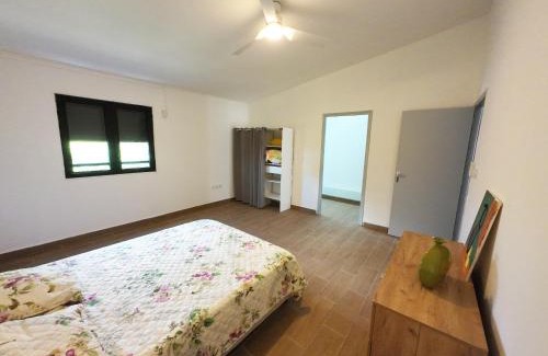 Saint-Benoit Apartment | Le Beaulieu - T5 emplacement idéal - famille ou groupe