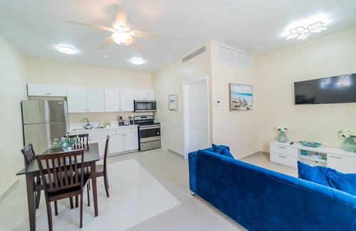 Providenciales Bed & Breakfast | Le Bleu Bed and Breakfast