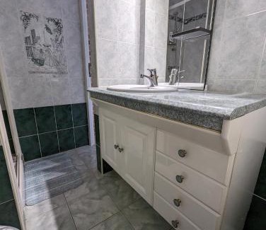 Spay Apartment | Le Bleuet
