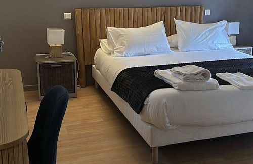 Ares Hotel | Le Boïate