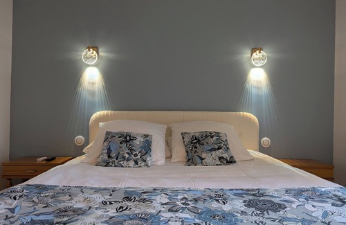 Chazelles Bed & Breakfast | Le bois des fées de Chazelles - A corner of blue sky