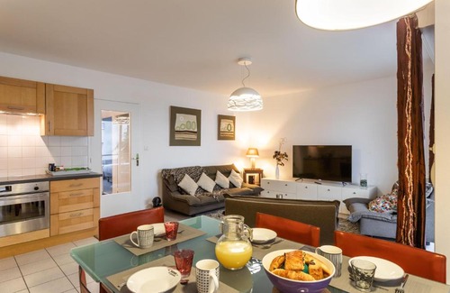 Alphonse Guerin Apartment | Le Bonnet Rouge - Appartement 2 chambres avec parking
