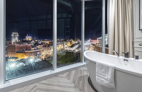 Vieux-Quebec-Cap-Blanc-colline Parlementaire Hotel | Le Capitole Hôtel
