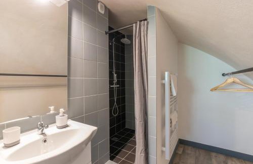 Albertville Apartment | Le Château Fort 16