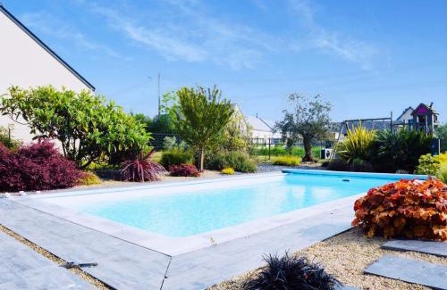 St-Aubin-des-Preaux Ski Chalet | Le chalet de Joyce spa et piscine