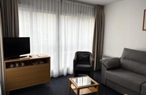 Eaux-Bonnes Apartment | LE CHALET - Piscine 15 - Studio pour 4 Personnes MAE-8794