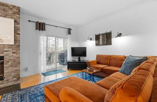 Mont-Tremblant House | Le Champetre Tremblant 2bdrs Condo W Fireplace