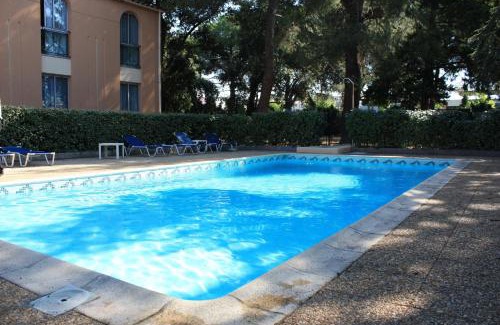 Castelnau-le-Lez Hotel | Le Clos De L'aube Rouge - Montpellier/Castelnau le Lez