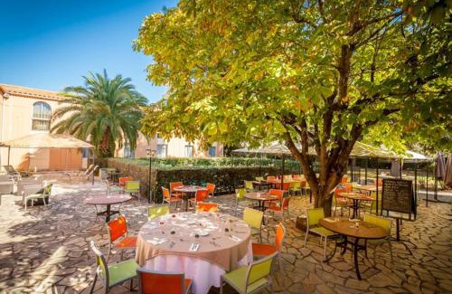 Castelnau-le-Lez Hotel | Le Clos De L'aube Rouge - Montpellier/Castelnau le Lez