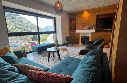 Allemond House | Le clos des Chalmettes - sleeps 15 - near Alpe d'Huez