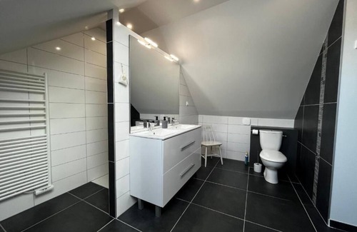 Allemond House | Le clos des Chalmettes - sleeps 15 - near Alpe d'Huez