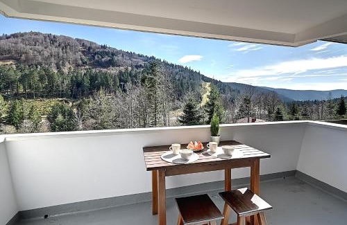 La Bresse Apartment | Le Cocoøn, balcon, vue station