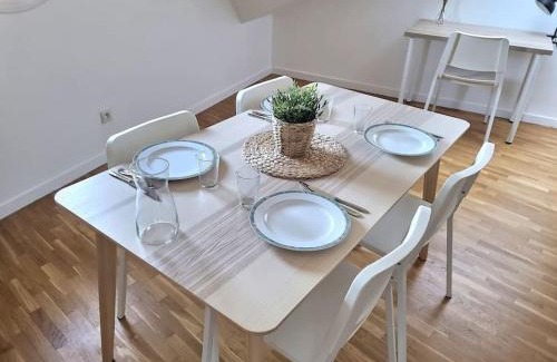 Les Perroquets Apartment | Le Cosy à Quatre *Gare*Wifi*Paris*Disney*