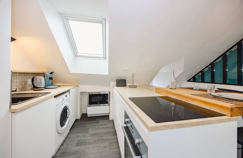 Bruz Apartment | Le Cosy Comble - 10 min Campus Kerlann