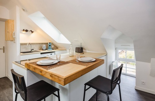 Bruz Apartment | Le Cosy Comble - 10 min Campus Kerlann