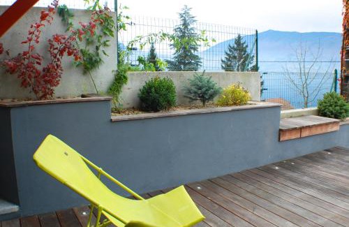 Veyrier-du-Lac Ski Chalet | Le cottage de Veyrier, très jolie vue Lac - LLA Selections by Location Lac Annecy