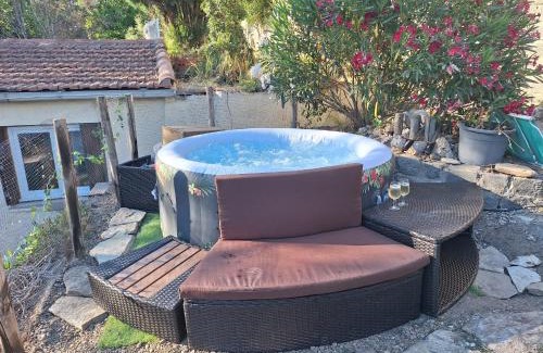 Beziers House | Le Cottage De Zénitude