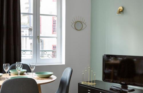 Centre Apartment | LE CRAZY by Cocoonr