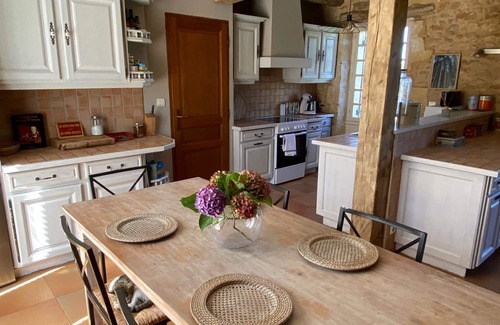 Sainte-Foy-de-Longas Cottage | Le Domaine de Camberoux La Petite Longère