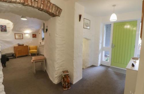 Haverfordwest House | Le Durkestrete Cellar