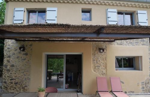 Saint-Etienne-de-Fontbellon House | Le Gîte des Missols