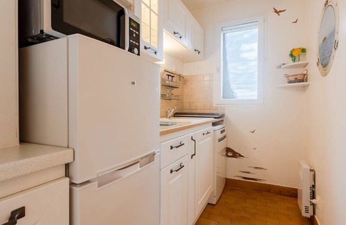 Blonville-sur-Mer Apartment | Le Garden Fleuri by Interhome