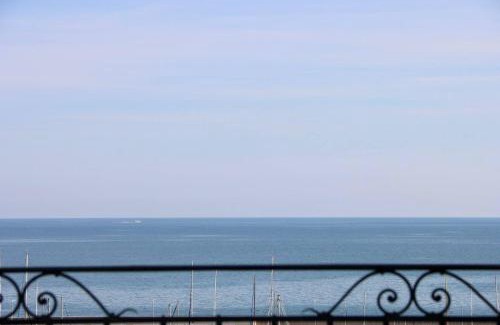 Menton Apartment | "Le Grand Hotel" Prestigieux et Unique, Vue Mer