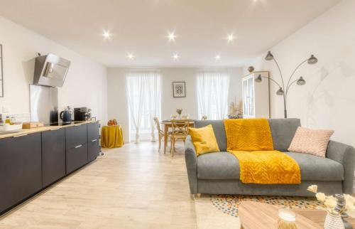 Fontainebleau Apartment | Le jardin des Hautes Presles Dame Jouanne City