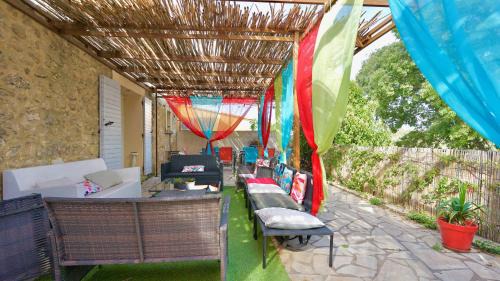 Grabels House | Le Jardin Suspendu Gîte avec piscine et jacuzzi pour 15 personnes