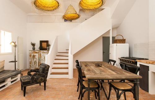 Roussillon Cottage | LE JAS, the cottage whose decoration is directly inspired by nature