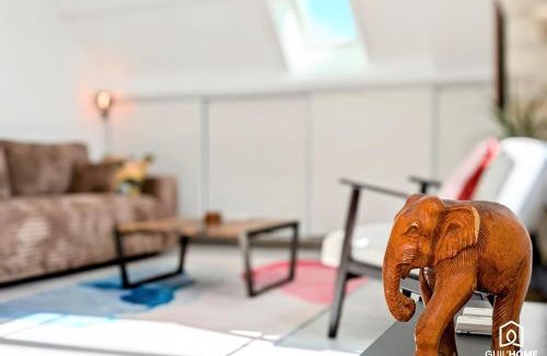 Fleury-les-Aubrais Apartment | Le Jules - Terrasse - Climatisation - Parking