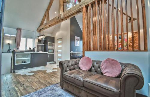 Maintenon Apartment | Le Loft des Mystères