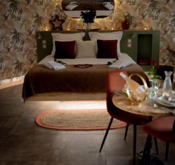 Le Barcares House | Le Mas aux Amoureux , Suite Romantique et Spa