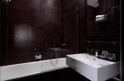 Madeleine Hotel | Le Mathurin Hotel & Spa