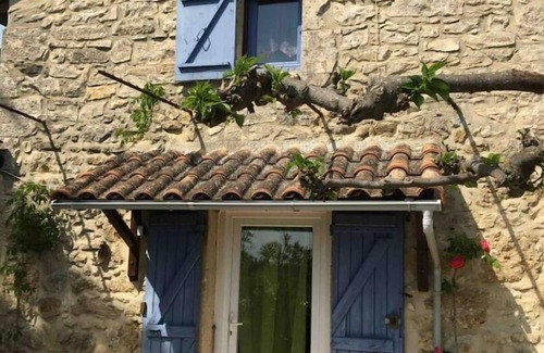 Vagnas House | Le Mazet d'Eden with its private garden not overlooked
