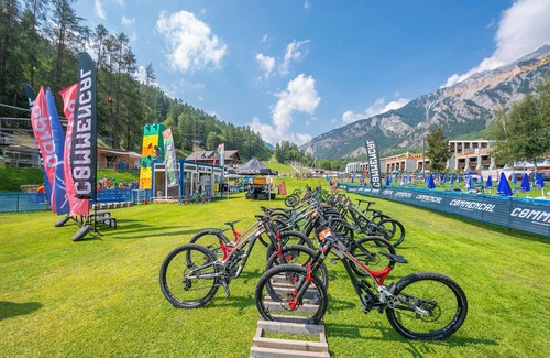 Bardonecchia Apartment | Le Meublé (between City Center & Skiing)