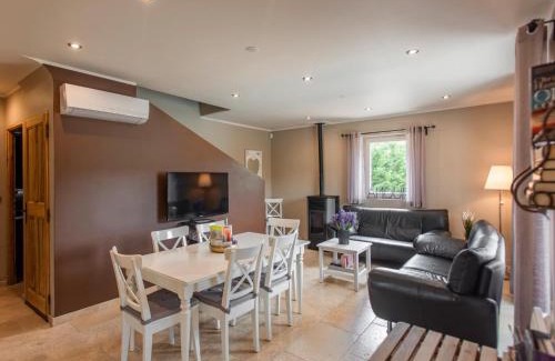 Apt House | Le Mistral