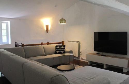 Villegly House | Le Moulin, avec parc, piscine, au cœur du village