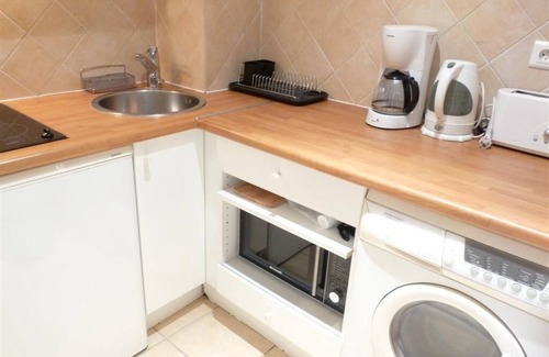 Notre Dame Apartment | Le Notre Dame : Breathtaking Seine & Notre Dame Views, Paris Centre