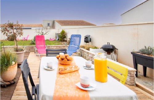 Trizay Apartment | "Le Pírate benèze"gîte insolite,situation idéale,accueil attentionné