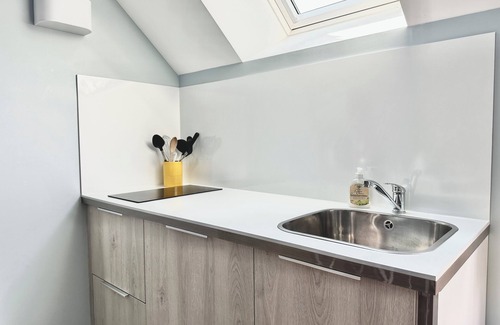 Miroir - Batignolles Apartment | Le Patio de Loiseau