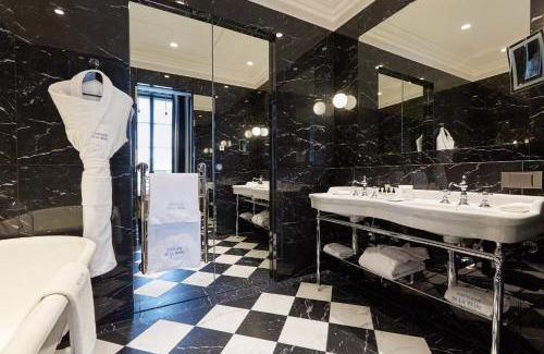 Archives Hotel | Le Pavillon de la Reine & Spa, Place des Vosges