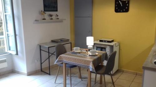 Aiguihe Apartment | Le Petit Dyke