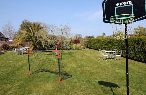 Saint-Meloir-des-Ondes Villa | Le Petit Porcon