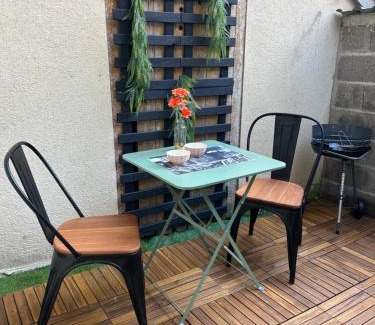 Verdun Apartment | Le petit Kiosque - Terrasse Parking & Local vélo