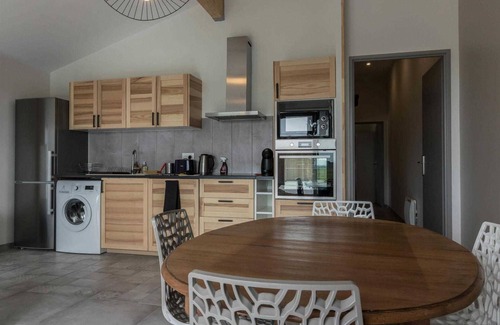 Merville House | Le Petit Limouzin - Merville