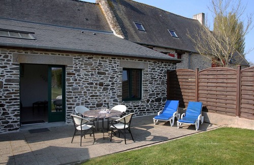 Saint-Meloir-des-Ondes Apartment | Le Radegonde