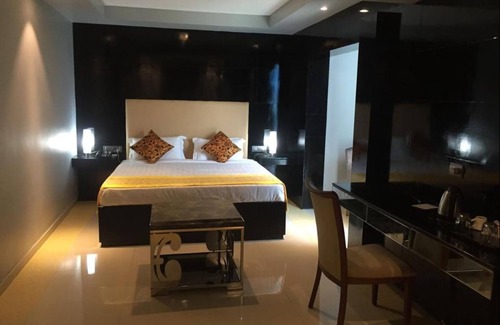 Gummidipundi Hotel | Le Raj Courtyard