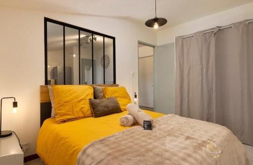 Castelnaudary Apartment | Le refuge du canal Local à vélo Face canal du midi