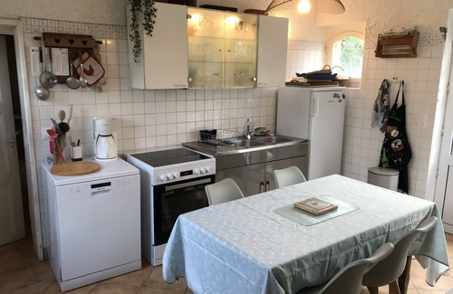 Ver-sur-Mer House | Le Relais - Authentic family home, seaside, 5 Bedrooms s/Gold Beach